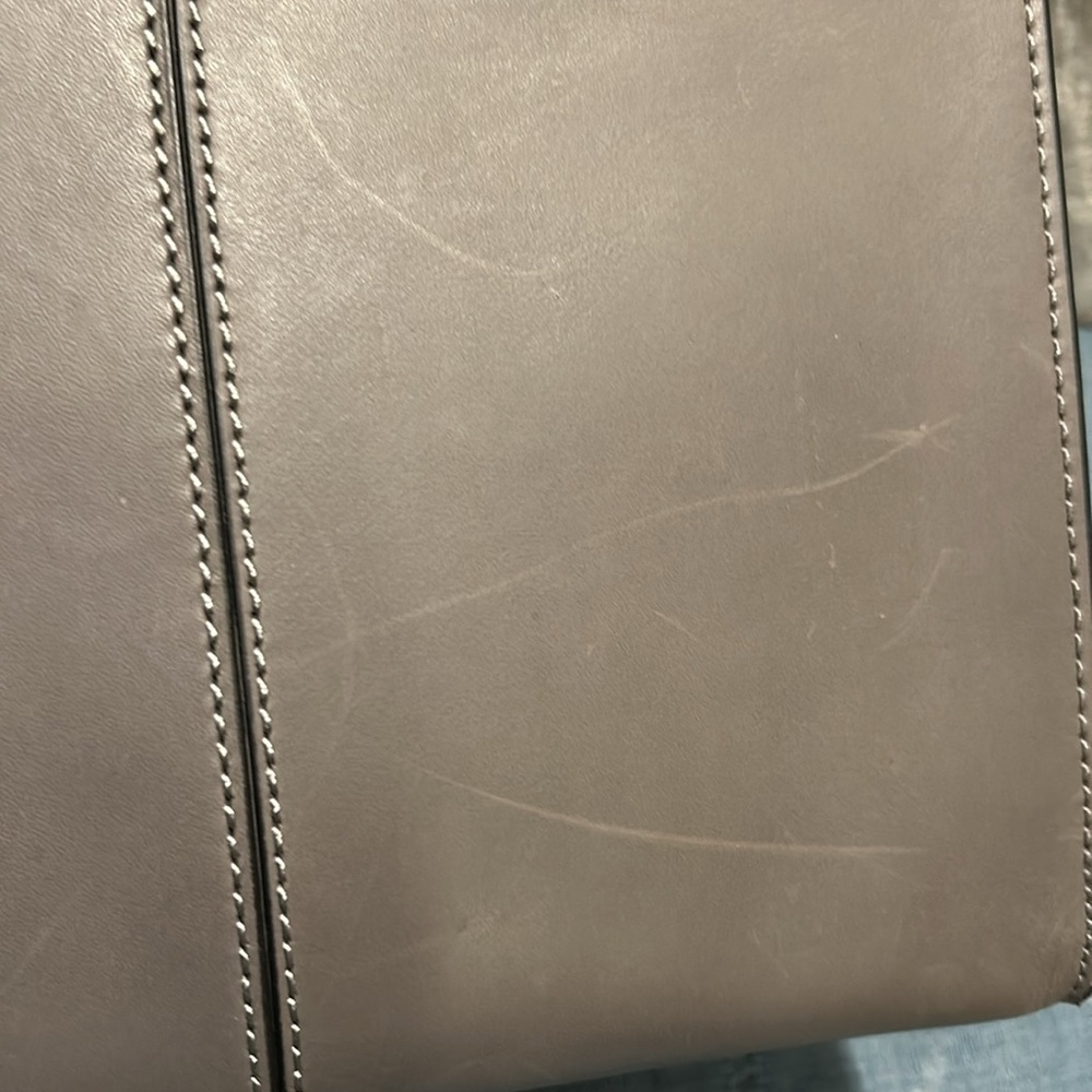 Etienne Aigner handbag - Picture 13 of 16